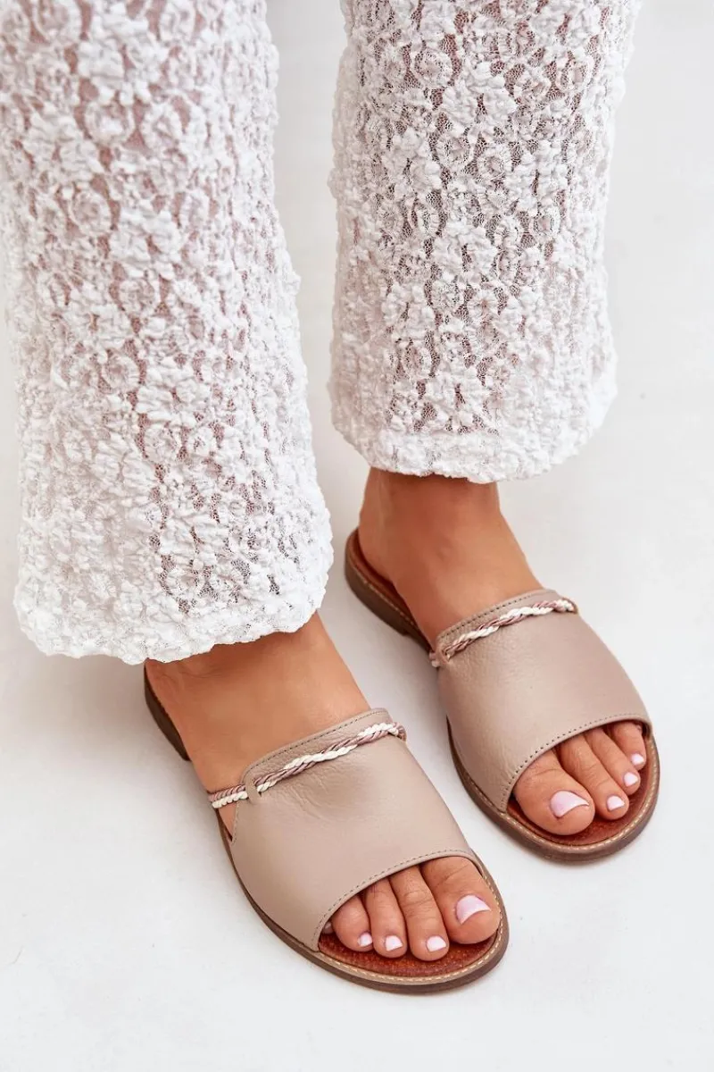 Sale Skórzane Klapki Lewski Shoes 3047 Ciemnobeżowe Damskie Klapki Damskie Klasyczne