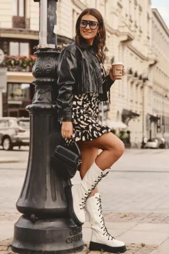 Kozaki Płaskie|Kozaki Przed Kolano></noscript>Boto Skórzane Kozaki Glany Sznurowane Z Suwakiem Białe Zoraida