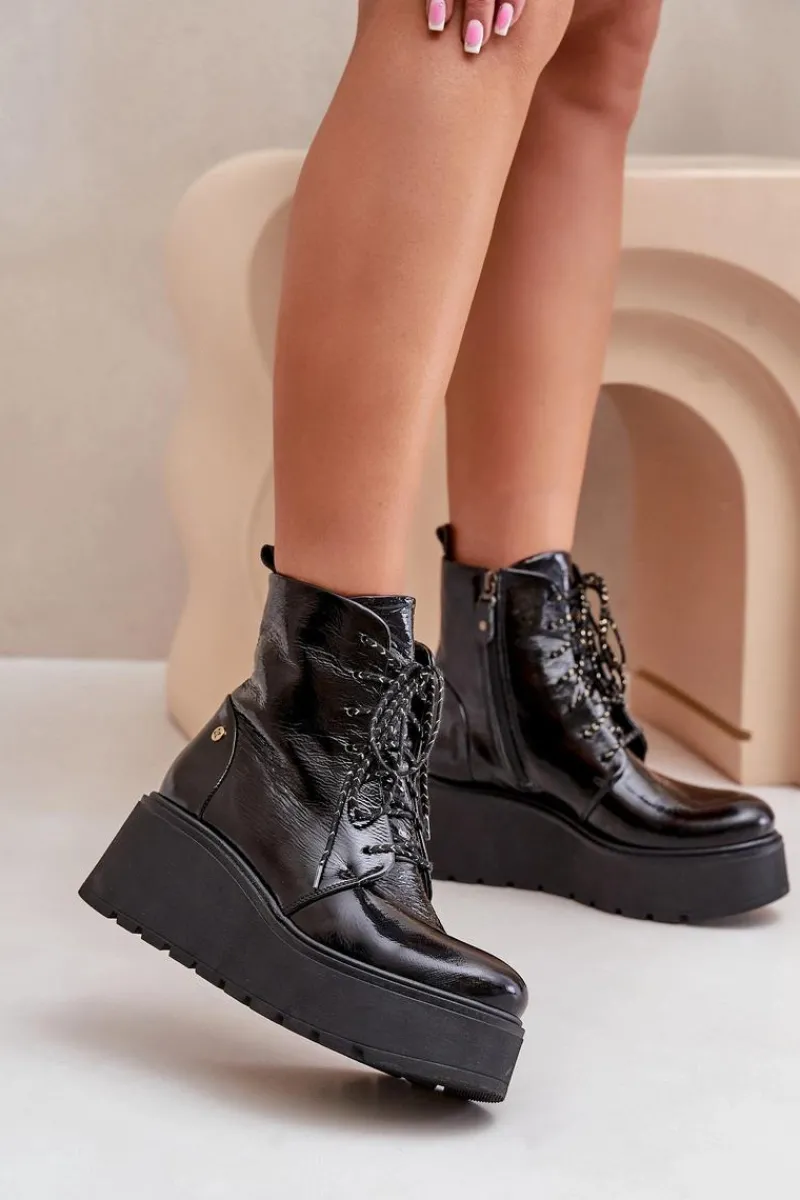Botki Maciejka|Damskie Trapery>Maciejka Skórzane Lakierowane Botki Na Platformie I Koturnie 06762-01 Czarne