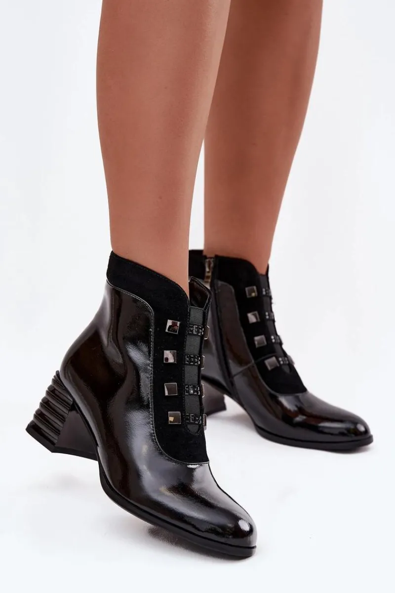 Sale D&A Skórzane Lakierowane Botki Damskie Na Słupku MR52-144 Czarne