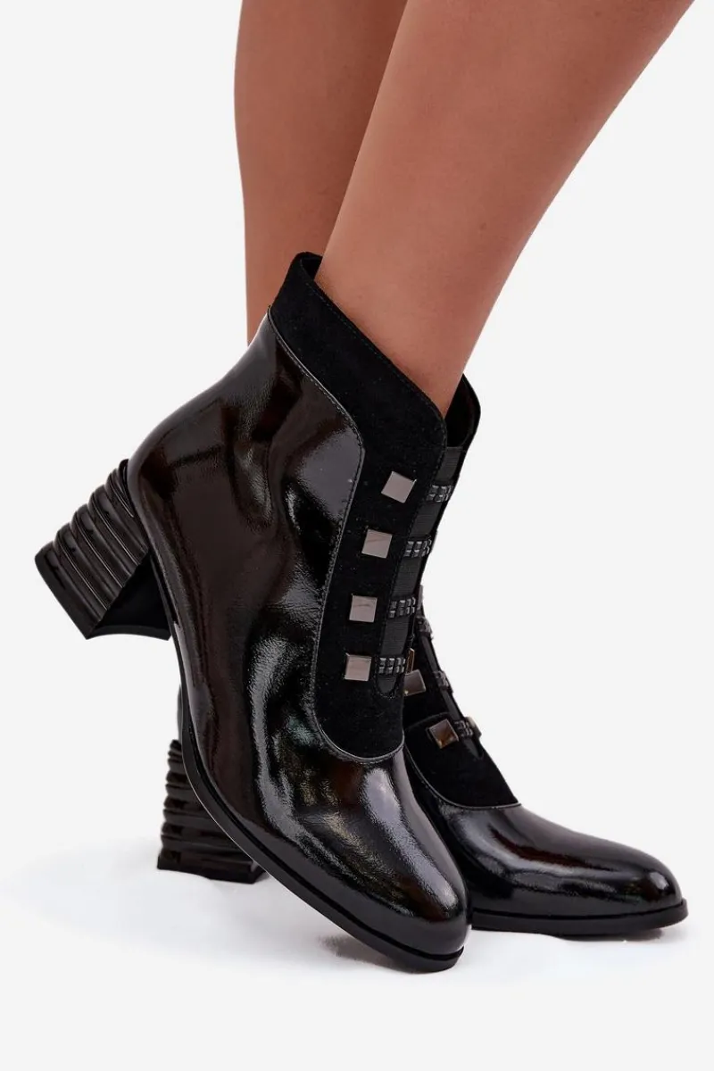 Sale D&A Skórzane Lakierowane Botki Damskie Na Słupku MR52-144 Czarne