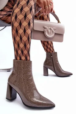 Hot Damskie buty S.Barski Skórzane Lakierowane Botki Na Słupku S.Barski MR870-58 Ciemnobeżowe