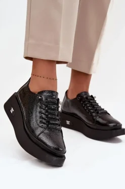 Sale Artiker Skórzane Lakierowane Półbuty Damskie Na Platformie 57C2041 Czarne