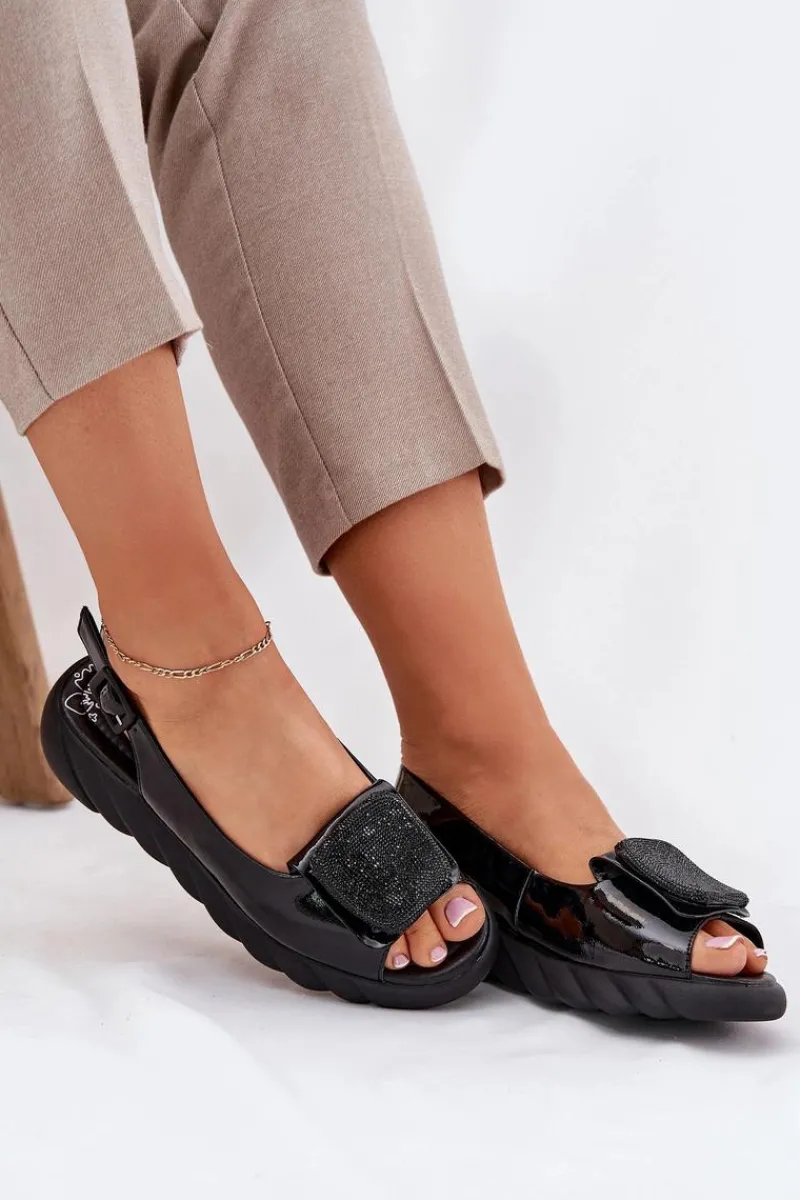 Artiker Skórzane Lakierowane Sandały Damskie Na Koturnie z Ozdobą 56C1564 Czarne Czarny