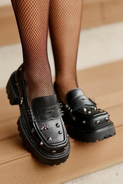 Online Damskie buty S.Barski Skórzane Półbuty Damskie Z Ozdobami D&A MR880-102 Czarne Czarny