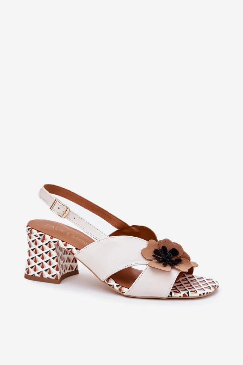 Outlet Laura Messi Skórzane Sandały Damskie Na Słupku Z Kwiatami 2950 Białe Biały