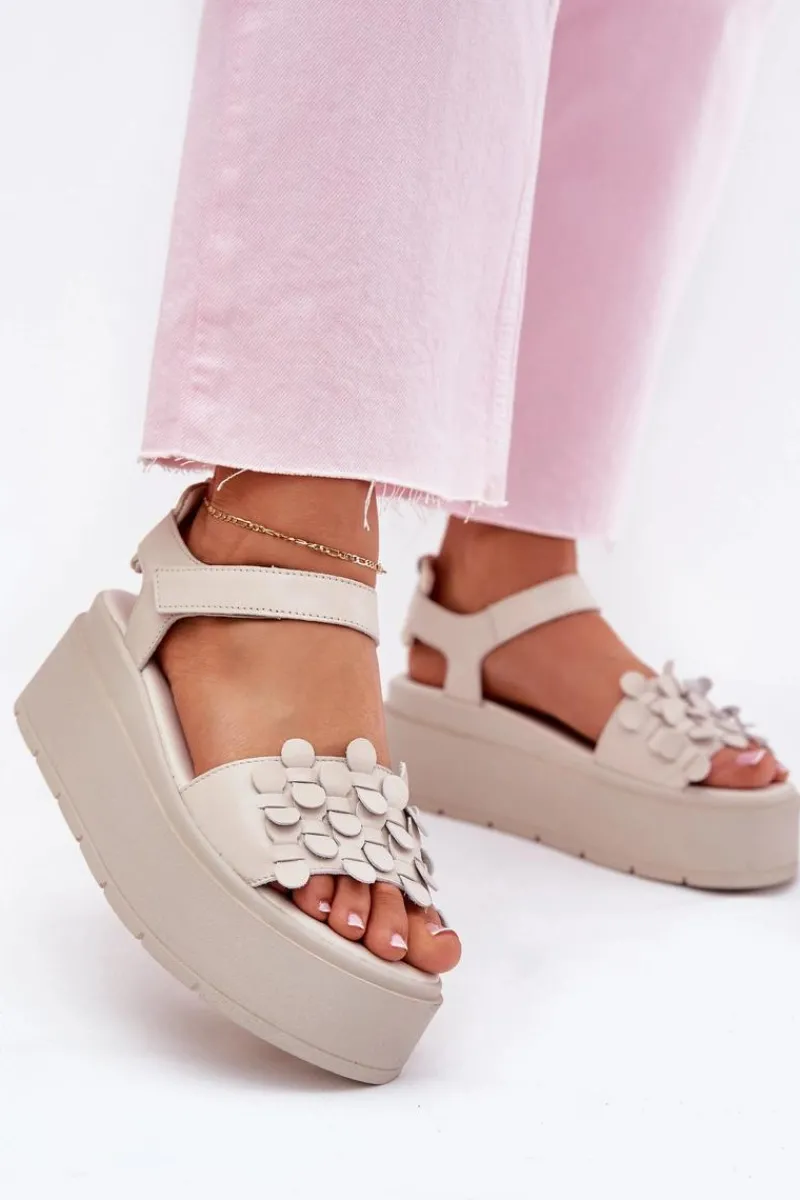 Outlet CheBello Skórzane Sandały Damskie Na Platformie 4701 Beżowe