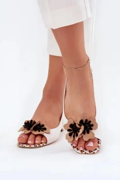 Laura Messi Skórzane Sandały Damskie Na Klocku Z Ozdobnym Kwiatem 2973 Białe Biały