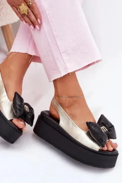 Sandały Na Koturnie|Sandały Płaskie></noscript>CheBello Skórzane Sandały Damskie Na Platformie Z Kokardą 4641 Złoto-Czarne