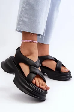 GOE Skórzane Sandały Damskie Na Masywnej Podeszwie Czarne NN2N4106 Czarny