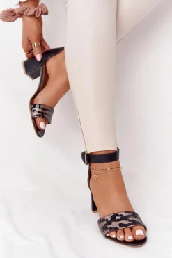Hot Skórzane Sandały Na Obcasie 04141-46 Czarno-Złote Damskie Sandały Na Obcasie