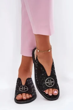 Outlet Damskie buty S.Barski Skórzane Sandały Na Płaskim Obcasie Z Ozdobą S.Barski KV51-094 Czarne Czarny