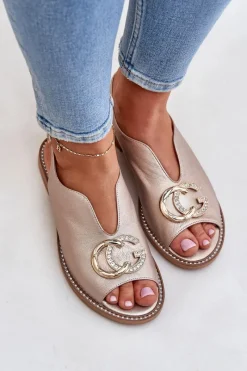 Sandały Płaskie></noscript>Laura Messi Skórzane Sandały Na Płaskim Obcasie Z Ozdobą 2865 Złote Złoty