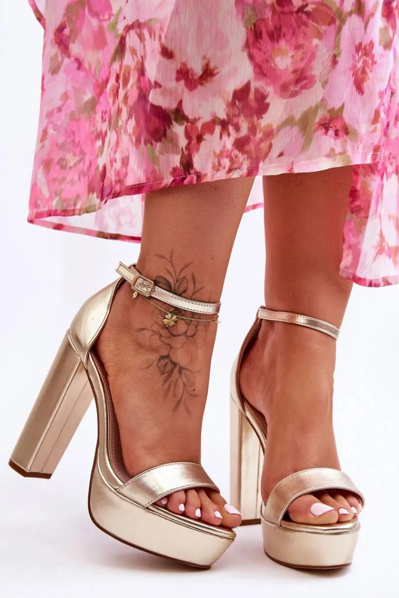 Boto Skórzane Sandały Na Wysokim Słupku I Platformie Złote Sky Dream