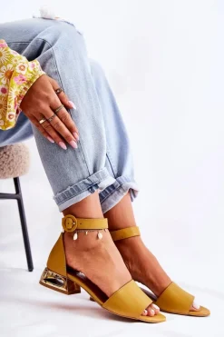 Hot Laura Messi Skórzane Sandały Na Złotym Obcasie 2143 Ciemnożółte