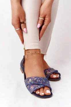 Hot Skórzane Sandały W Kwiatki 04614-43 Granatowe Damskie Sandały Płaskie