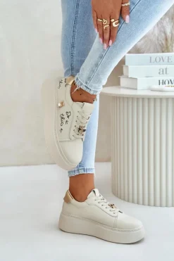 Skórzane Sneakersy Damskie Na Platformie Z Przypinkami I Napisem Vinceza 89102 Beżowe Damskie Sneakersy Damskie