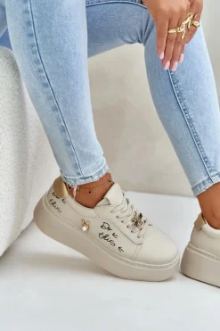 Skórzane Sneakersy Damskie Na Platformie Z Przypinkami I Napisem Vinceza 89102 Beżowe Damskie Sneakersy Damskie