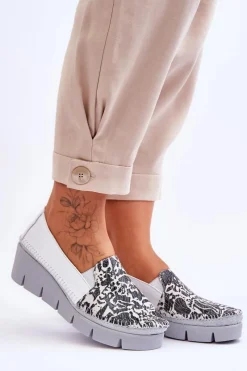 Trampki Damskie Slip-On|Trampki Damskie Niskie></noscript>Maciejka Skórzane Tenisówki Na Koturnie 5814A-11 Biało-Czarne