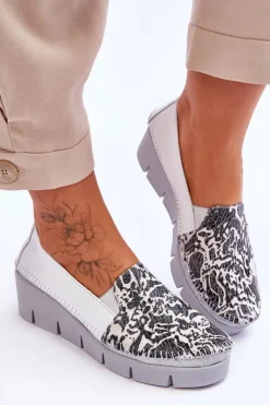 Trampki Damskie Slip-On|Trampki Damskie Niskie></noscript>Maciejka Skórzane Tenisówki Na Koturnie 5814A-11 Biało-Czarne