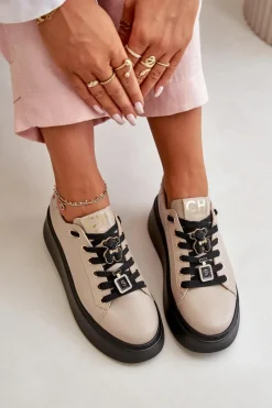 Buty Sportowe Na Platformie></noscript>CheBello Sneakersy Damskie Skórzane Z Przypinkami Na Platformie 4596 Beżowe