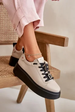 Buty Sportowe Na Platformie></noscript>CheBello Sneakersy Damskie Skórzane Z Przypinkami Na Platformie 4596 Beżowe