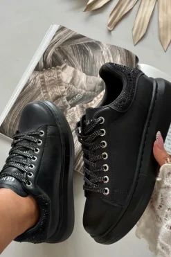 Sneakersy Damskie></noscript>GOE Sneakersy Damskie Z Naturalnej Skóry OO2N4004 Czarne