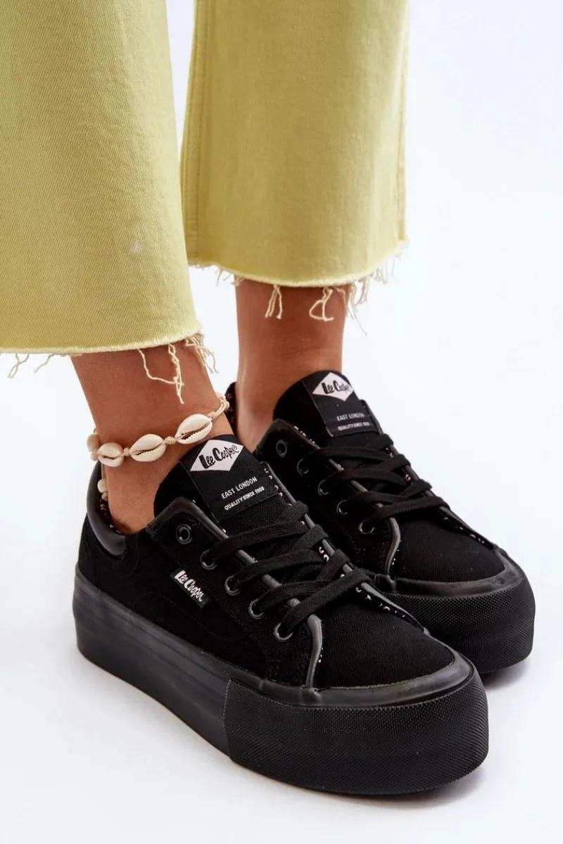 Clearance Trampki Damskie Na Platformie LCW-24-31-2180 Czarne Damskie Trampki Damskie Niskie