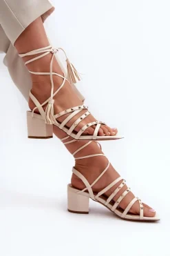 Sale Evento Wiązane Sandały Na Niskim Obcasie Ozdobione Ćwiekami Beżowe Chrisele Beżowy