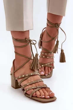 Outlet Wiązane Sandały Na Niskim Obcasie Ozdobione Ćwiekami Zielone Chrisele Damskie Sandały Na Obcasie