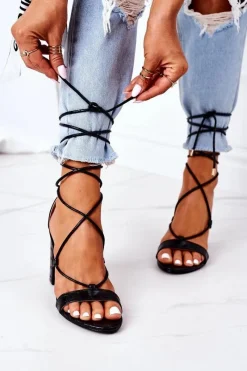 Discount Boto Wiązane Sandały Na Słupku Czarne Catwalk