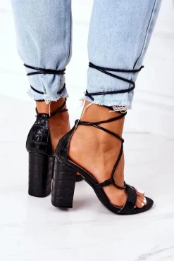 Discount Boto Wiązane Sandały Na Słupku Czarne Catwalk