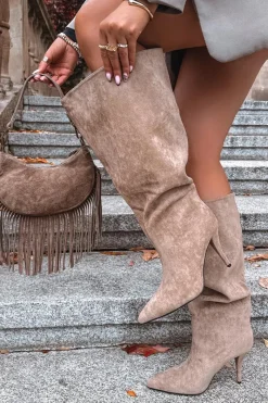 Hot Boto Wsuwane Kozaki Damskie Na Szpilce Z Eko Zamszu Beżowe Noretta Beżowy