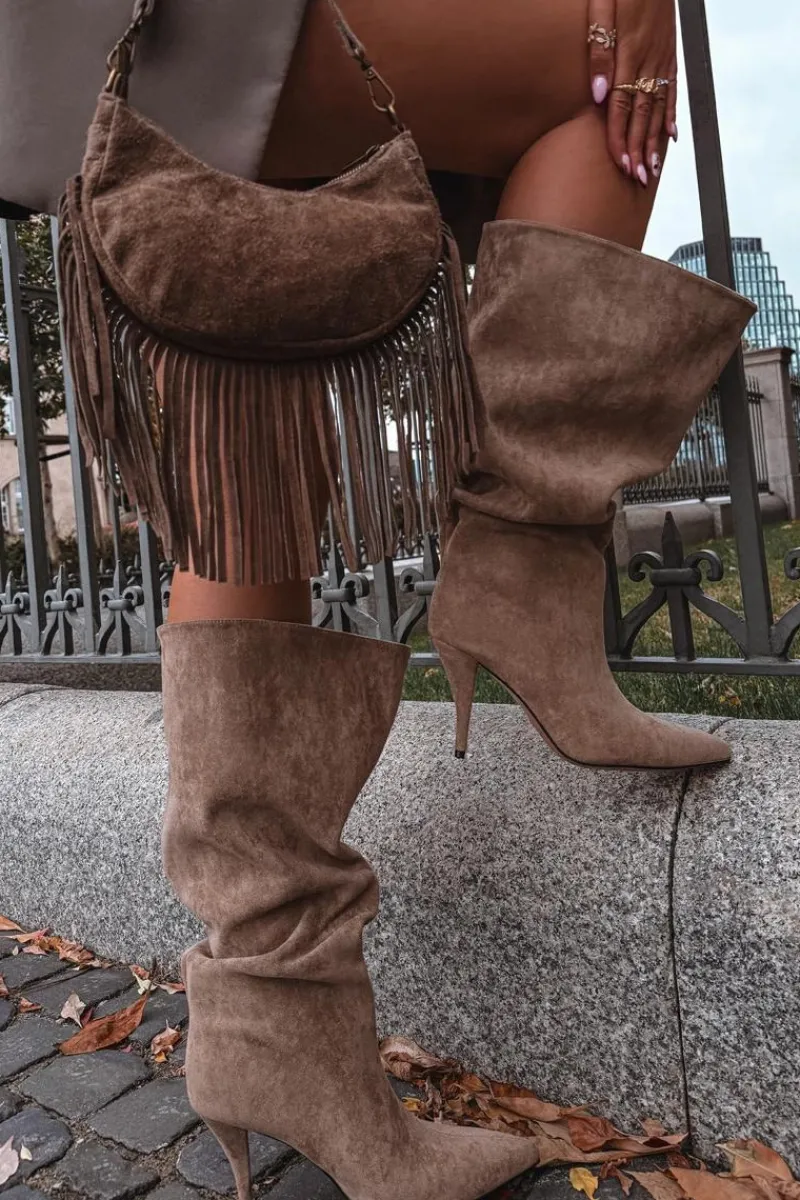 Hot Boto Wsuwane Kozaki Damskie Na Szpilce Z Eko Zamszu Beżowe Noretta Beżowy