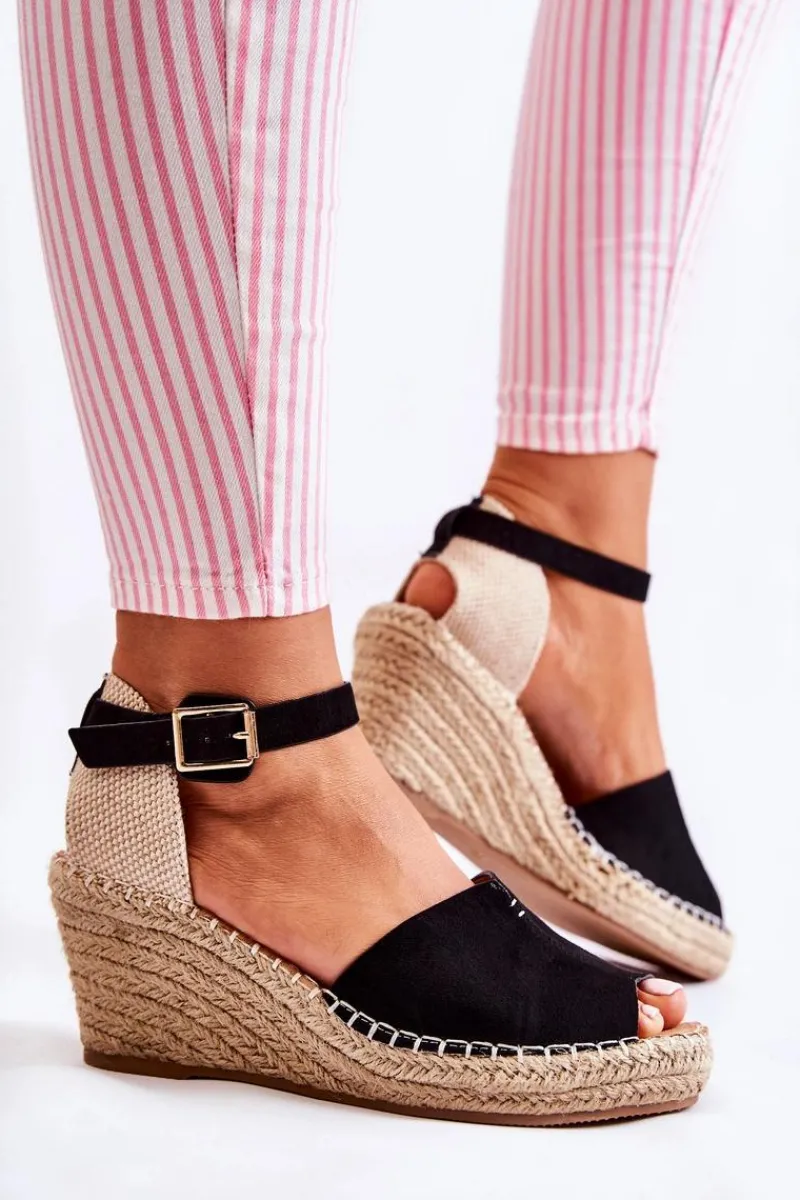 Discount Evento Wygodne Damskie Sandały Na Koturnie Czarne Dellia