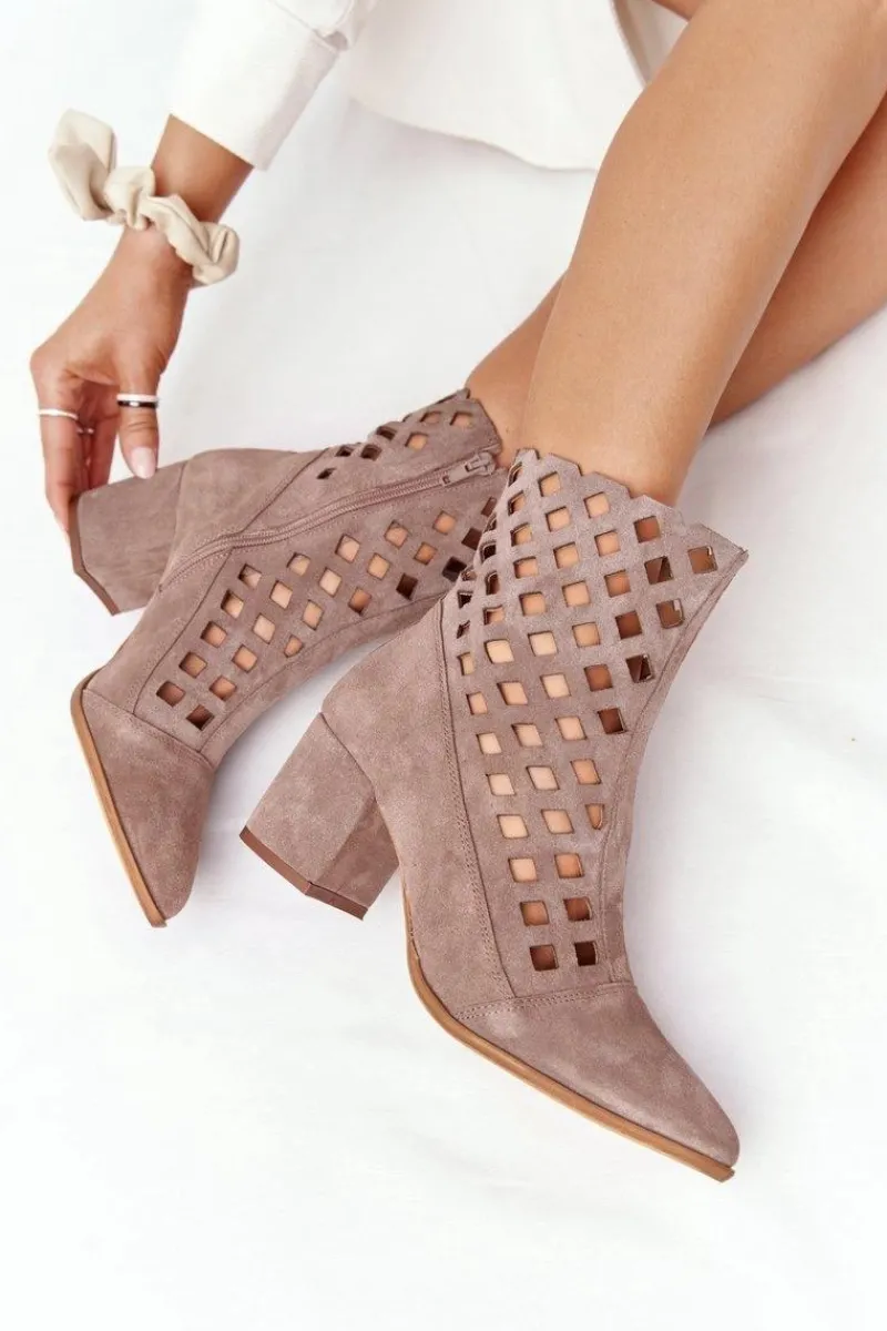 Discount Zamszowe Ażurowe Botki Na Obcasie Nicole 2638 Brązowe Damskie Botki Wiosenne|Botki Na Słupku