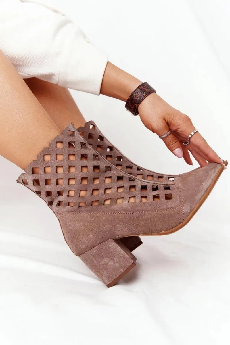 Discount Zamszowe Ażurowe Botki Na Obcasie Nicole 2638 Brązowe Damskie Botki Wiosenne|Botki Na Słupku