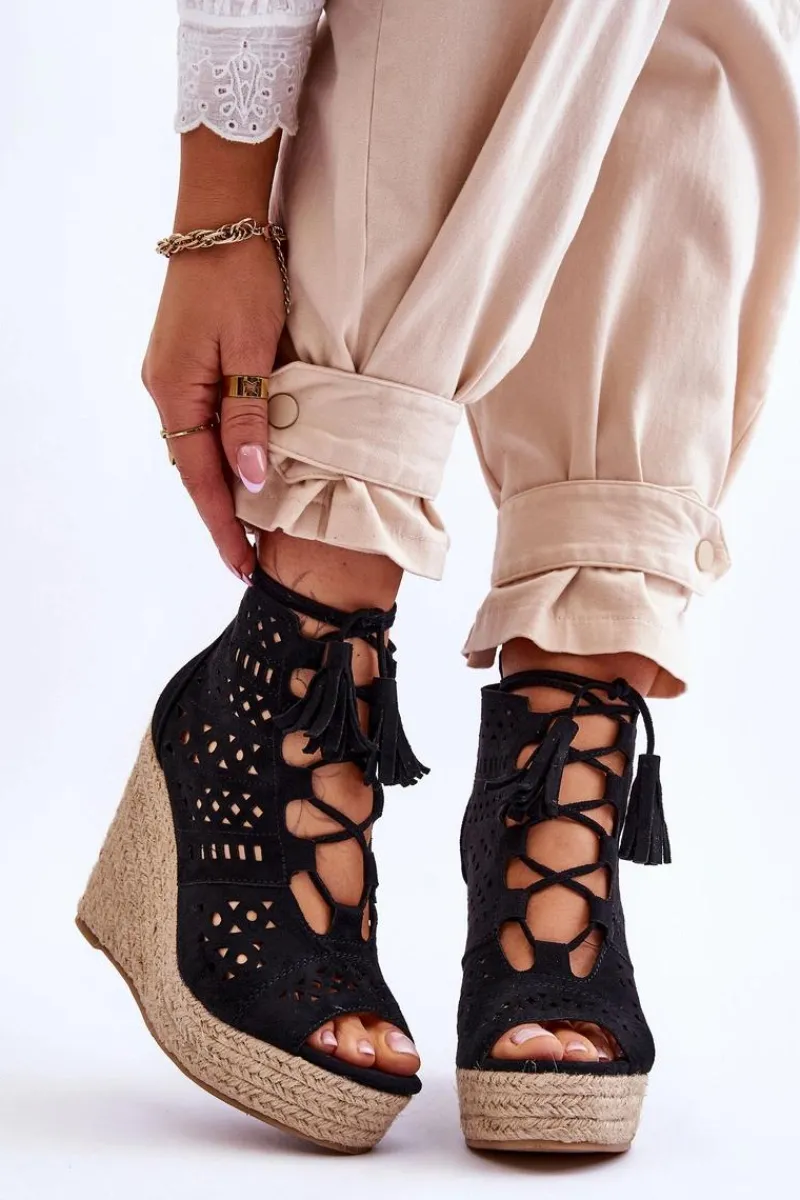 Discount Boto Zamszowe Ażurowe Botki Na Koturnie Czarne Berthe