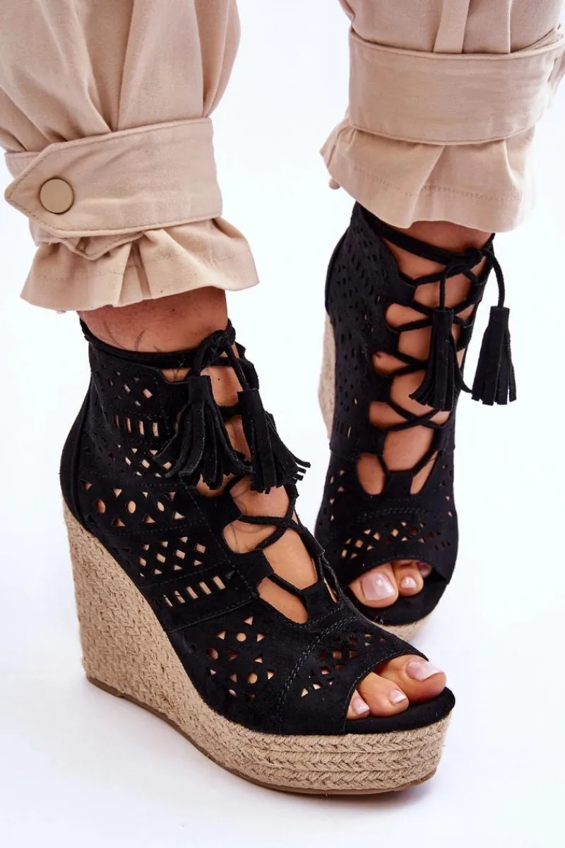 Discount Boto Zamszowe Ażurowe Botki Na Koturnie Czarne Berthe