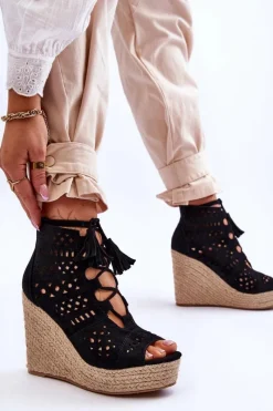 Discount Boto Zamszowe Ażurowe Botki Na Koturnie Czarne Berthe