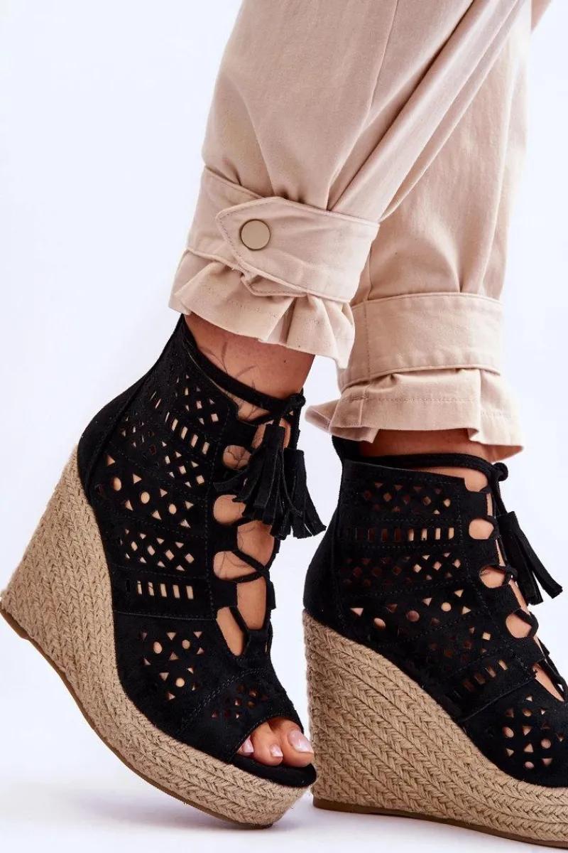 Discount Boto Zamszowe Ażurowe Botki Na Koturnie Czarne Berthe