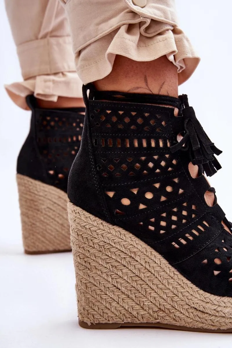 Discount Boto Zamszowe Ażurowe Botki Na Koturnie Czarne Berthe