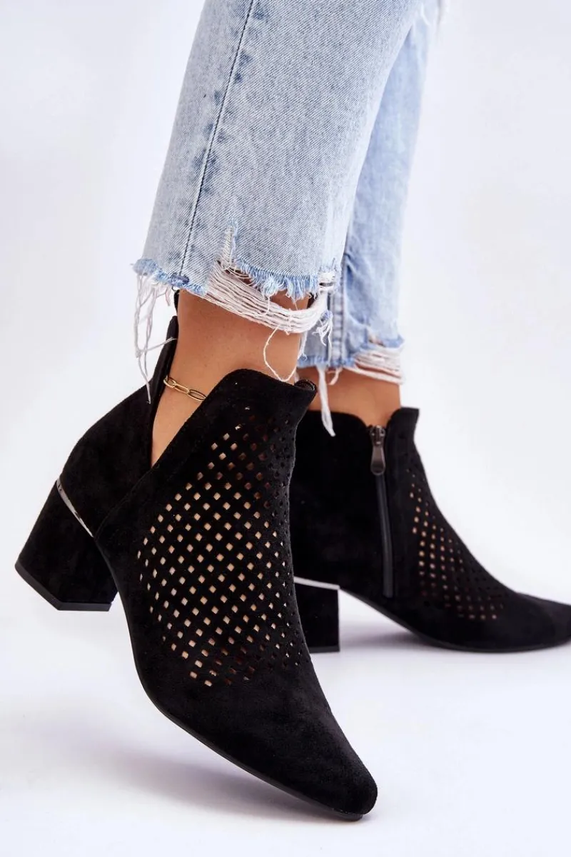 Discount Buty damskie Vinceza Zamszowe Botki Ażurowe Z Wycięciem Na Obcasie Czarne Blakely