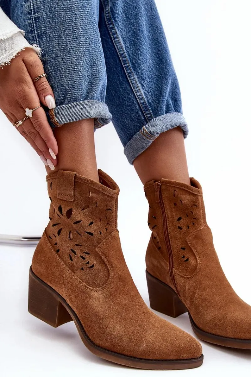 Outlet Zamszowe Botki Kowbojki Ażurowe D&A SN622-20 Camel Damskie Botki Wiosenne|Botki Skórzane