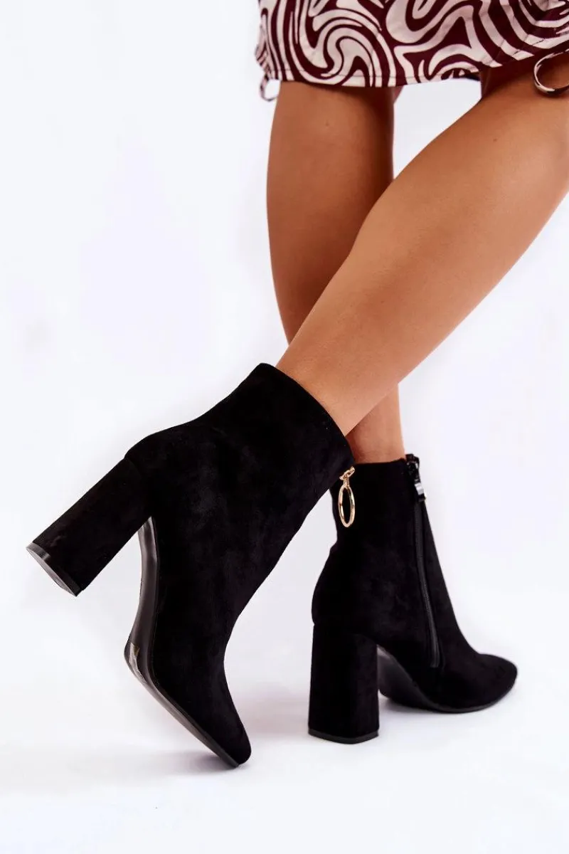 Discount Boto Zamszowe Botki Na Obcasie Z Ozdobnym Zamkiem Czarne Lisette