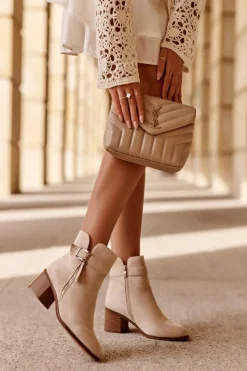 Discount Boto Zamszowe Botki Na Obcasie Z Klamrą Beżowe Bronte