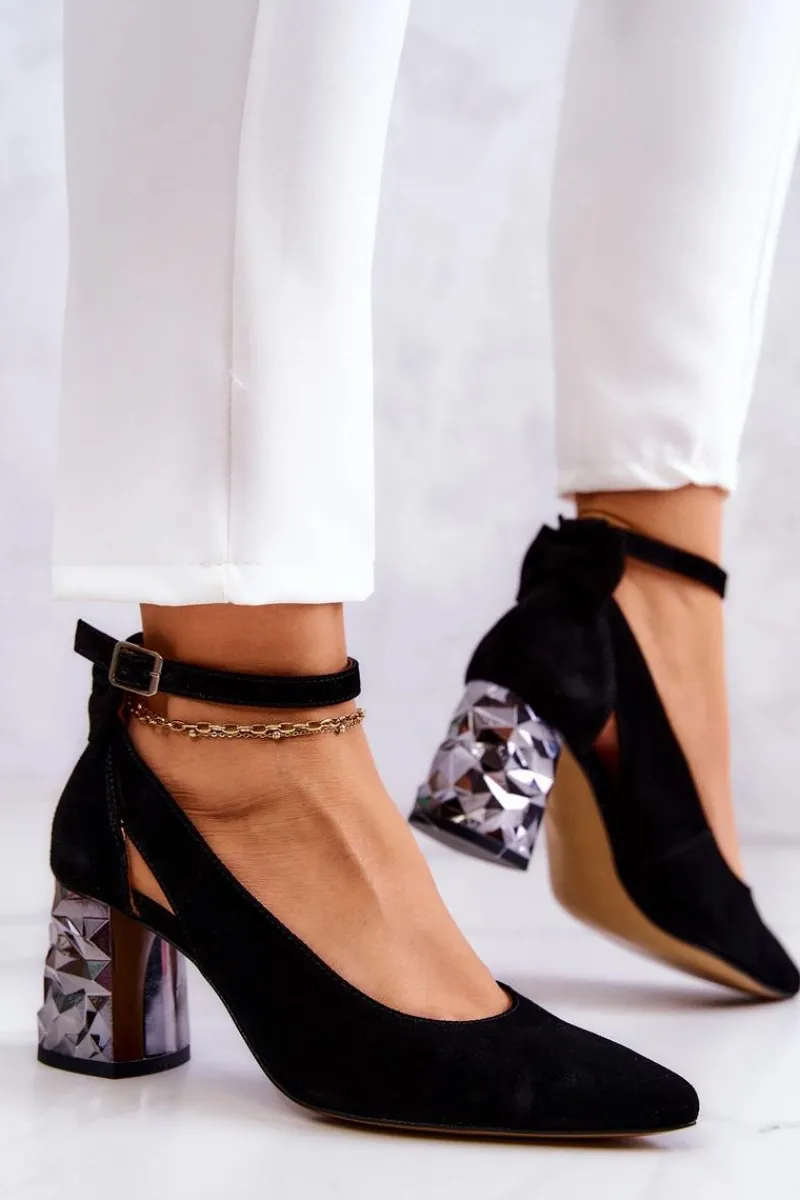 Czółenka Na Słupku>Maciejka Zamszowe Czółenka Z Kokardką 05059-01 Czarne