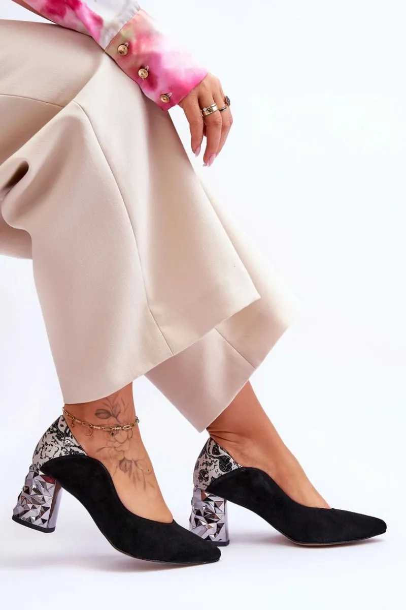 Czółenka Na Słupku|Czółenka Klasyczne>Maciejka Zamszowe Czółenka Z Ozdobnym Obcasem 05042-43 Czarne