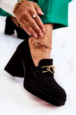 Online Laura Messi Zamszowe Czółenka Z Ozdobnym Łańcuchem 2444 Czarne Czarny