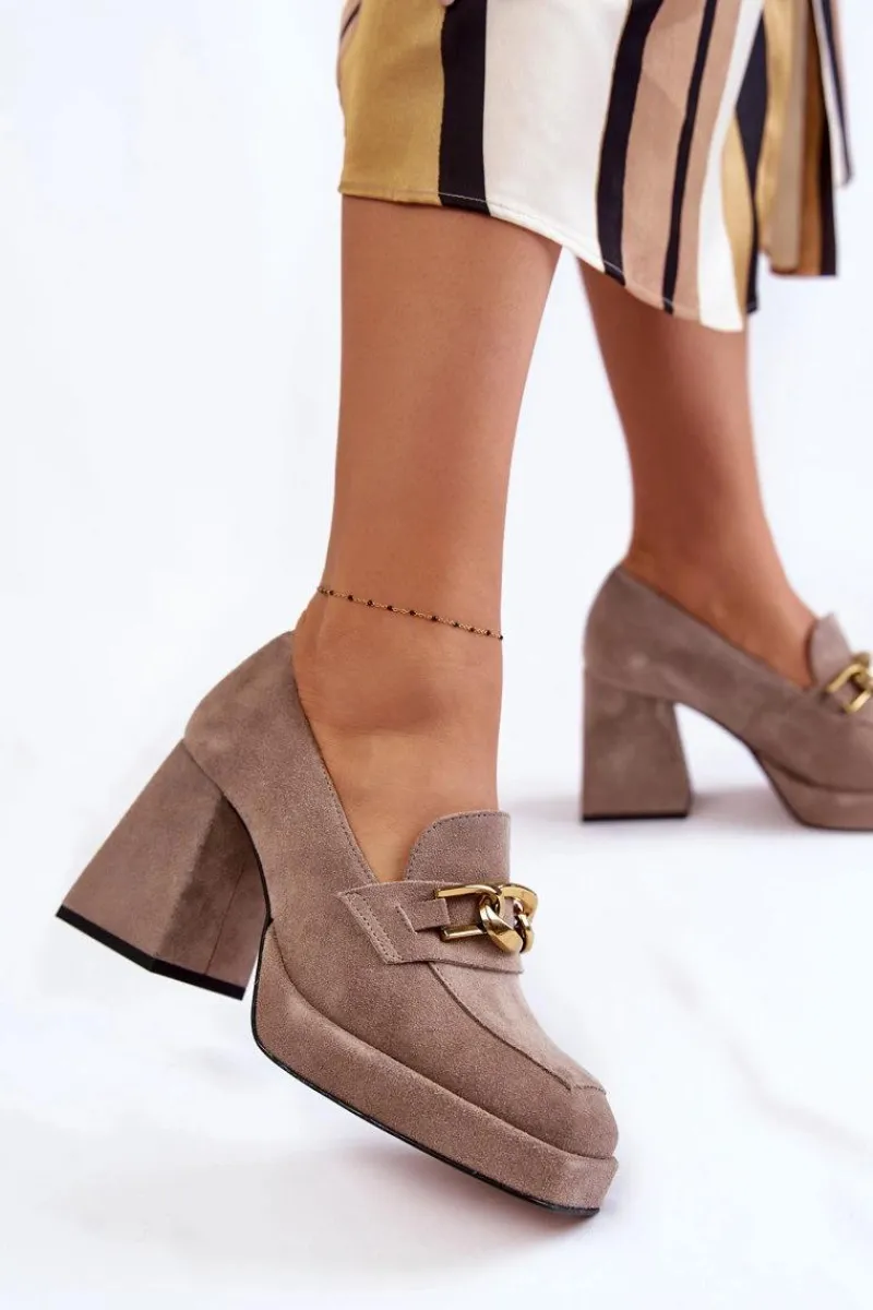 Discount Zamszowe Czółenka Z Ozdobnym Łańcuchem 2444 Jasnobrązowe Damskie Czółenka Klasyczne